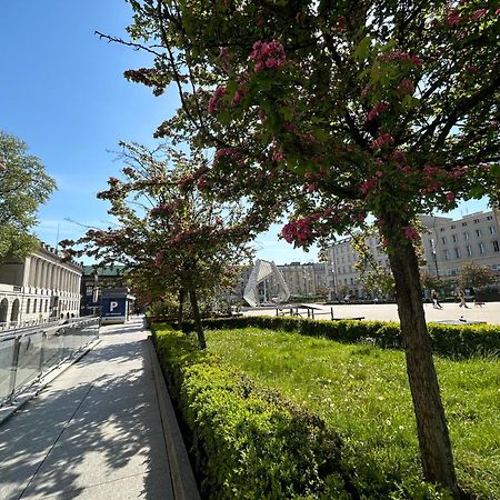 Apartamenty Pl. Wolnosci 6 Poznań Exteriör bild